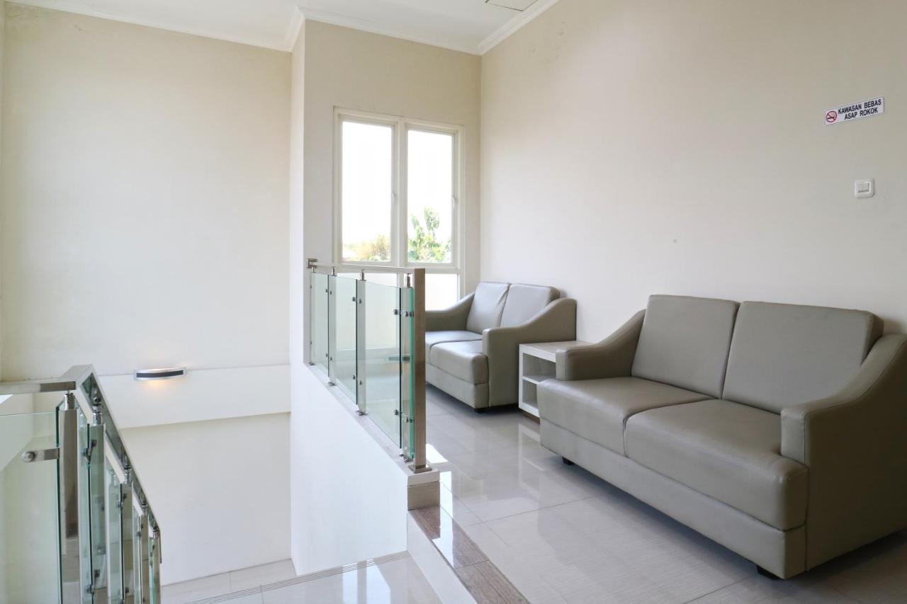 Velozip Kos Exclusive Apartment Surabaya Exterior photo
